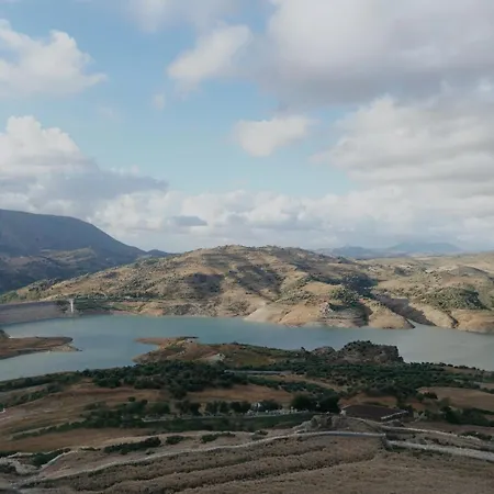 Charming Elsa * Zahara de la Sierra